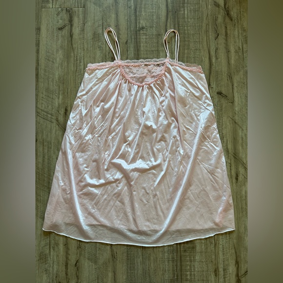 Vintage light Pink ruffle Lace Trimmed satin slip nighty and Robe set sleepwear - Picture 2 of 14